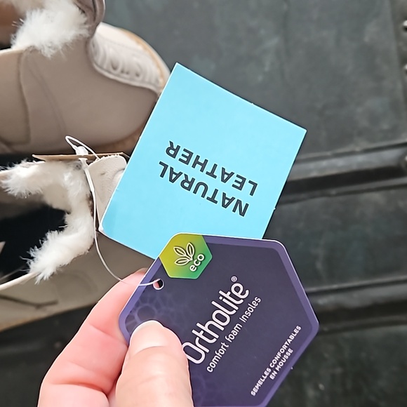 Toms Natural Leather Slip On Boots - Picture 6 of 8